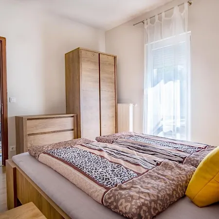 Vas Apartment